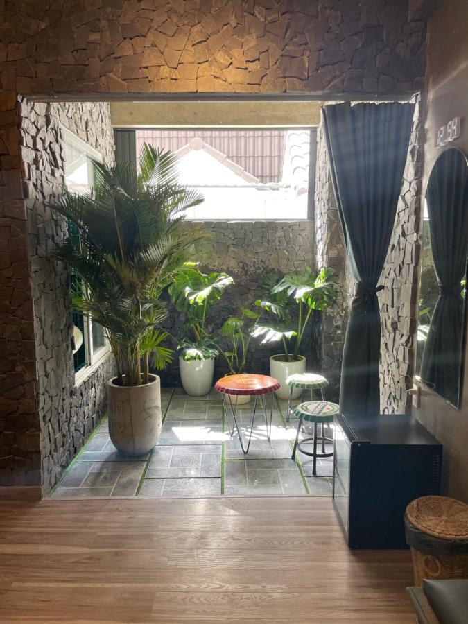 Lucas Inn Dalat Exteriör bild